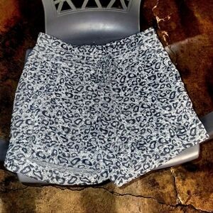 Active Life Grey Leopard Print Pajama Shorts - Women’s Small (S)